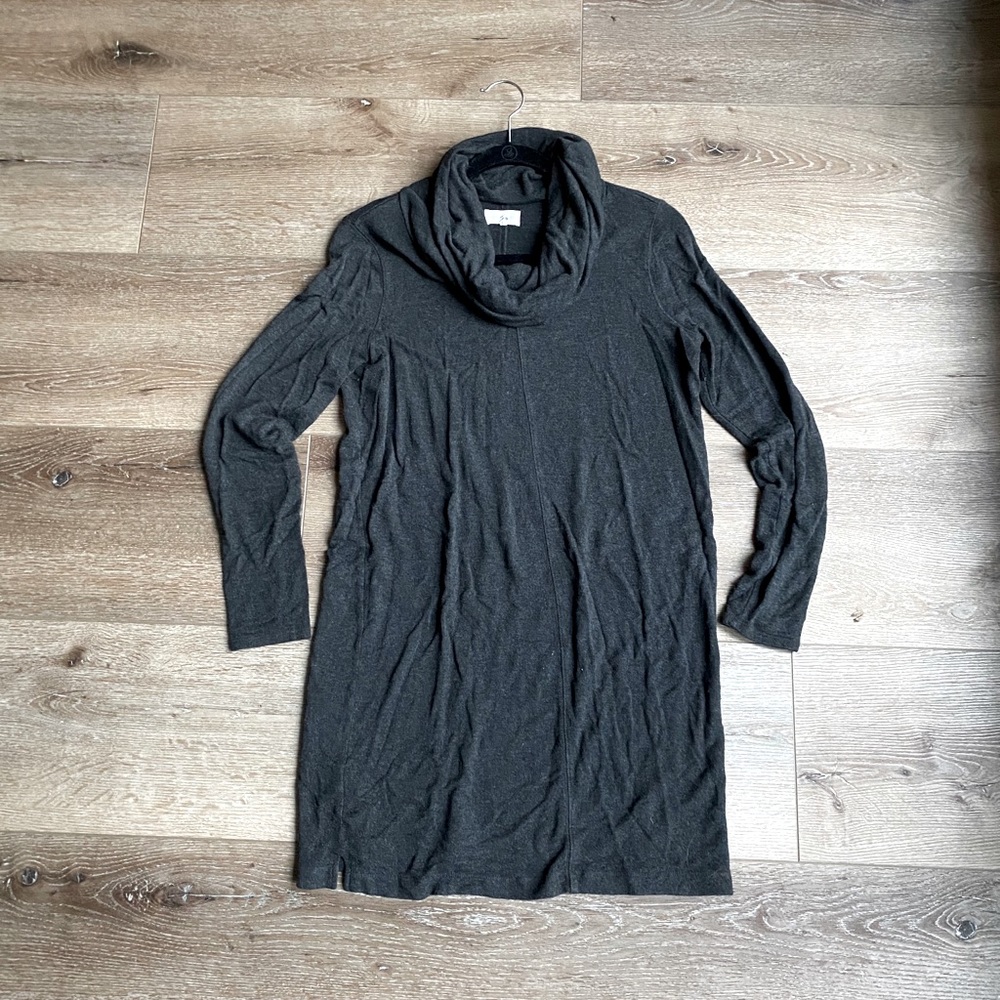 Lou & Grey funnel neck/ cowl neck sweater, Gray